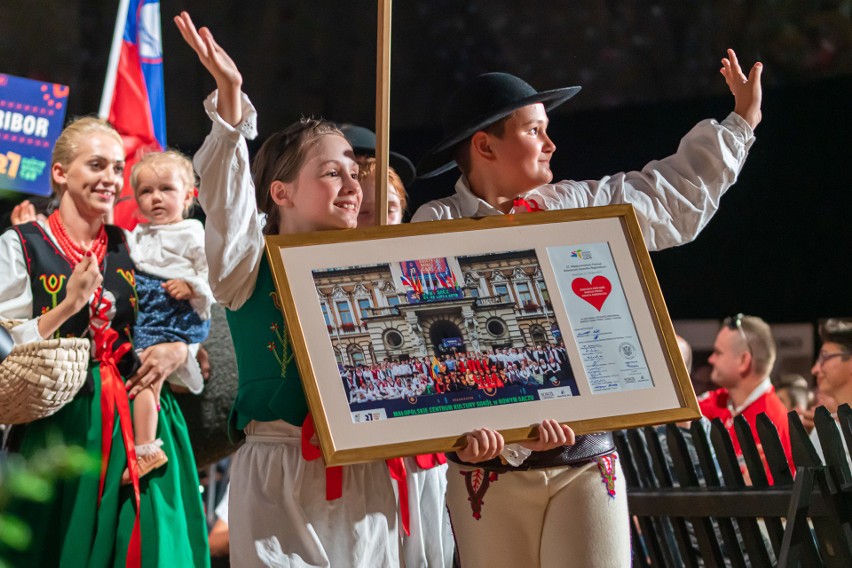 Nowy Sącz. Koncert finałowy Święta Dzieci Gór. Wielu sądeczan przybyło na to wydarzenie [ZDJĘCIA]