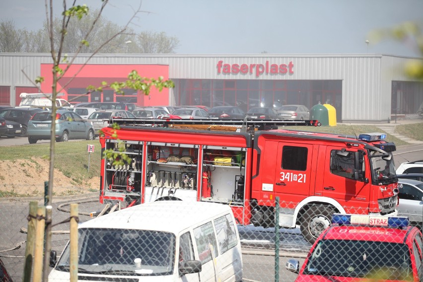 Pożar hali na terenie firmy Faser Plast na podsłupsiej...