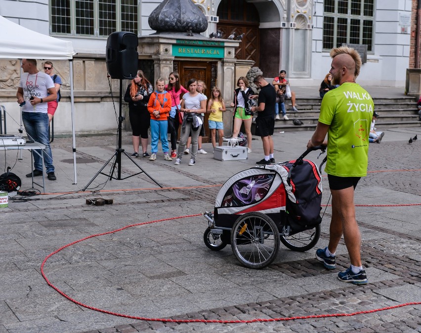 Jakub Kacprzak, 2 tys. km i stoczył 60 walk bokserskich....