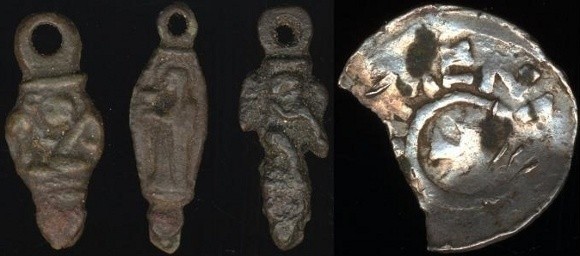 Z prawej denar księcia Bernarda I (973-1011), który jest unikatowy na Pomorzu Zachodnim. Dotychczas odnaleziono tylko jeden egzemplarz.