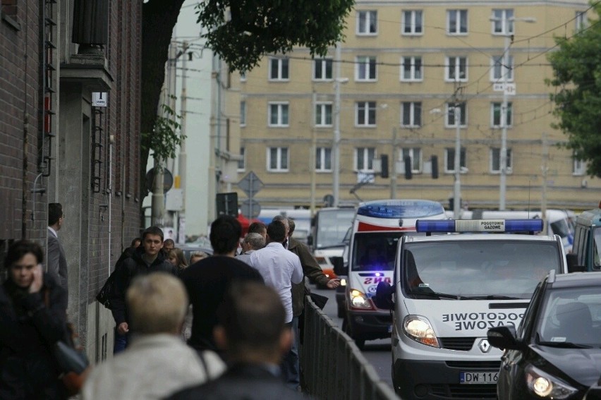Wrocław: Ewakuacja sądów - alarm bombowy. Okazało się, że fałszywy