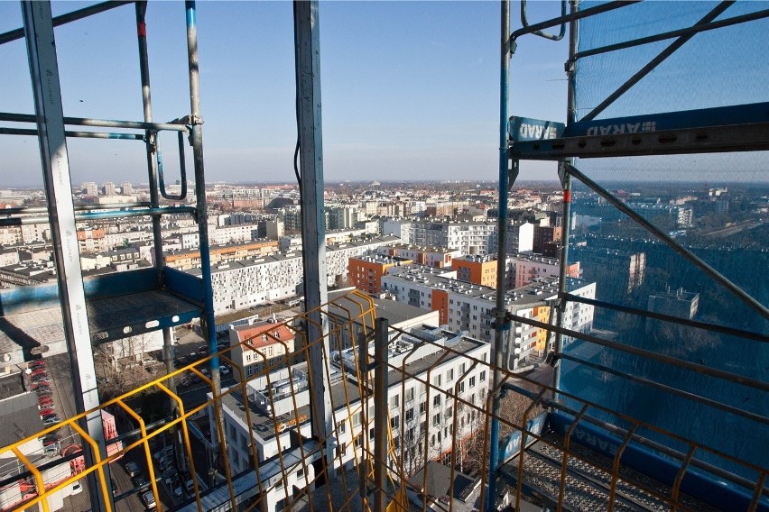 Silver Tower Center - widok z budynku na Wrocław