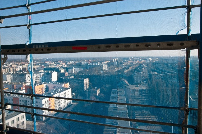 Silver Tower Center - widok z budynku na Wrocław