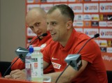 Kamil Grosicki, skrzydłowy reprezentacji Polski: 8. czerwca gramy z Chile, a wtedy obchodzę 30 urodziny. Mam nadzieję, że wybiegnę na boisko