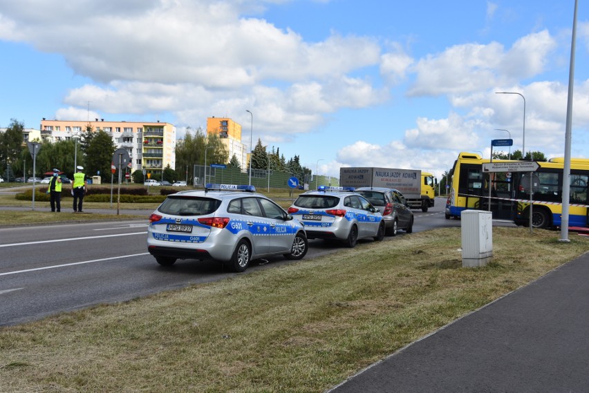 Tarnów. Śmiertelny wypadek rowerzysty przy ulicy Ablewicza. Na ścieżce rowerowej potrącił go autobus komunikacji miejskiej