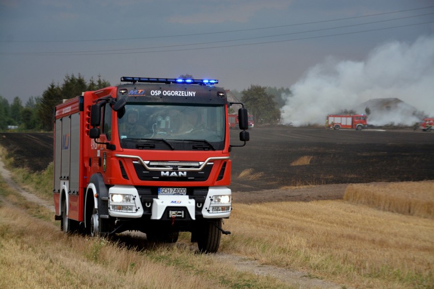 Do bardzo groźnego pożaru doszło w piątek 05.08.2022r. w...