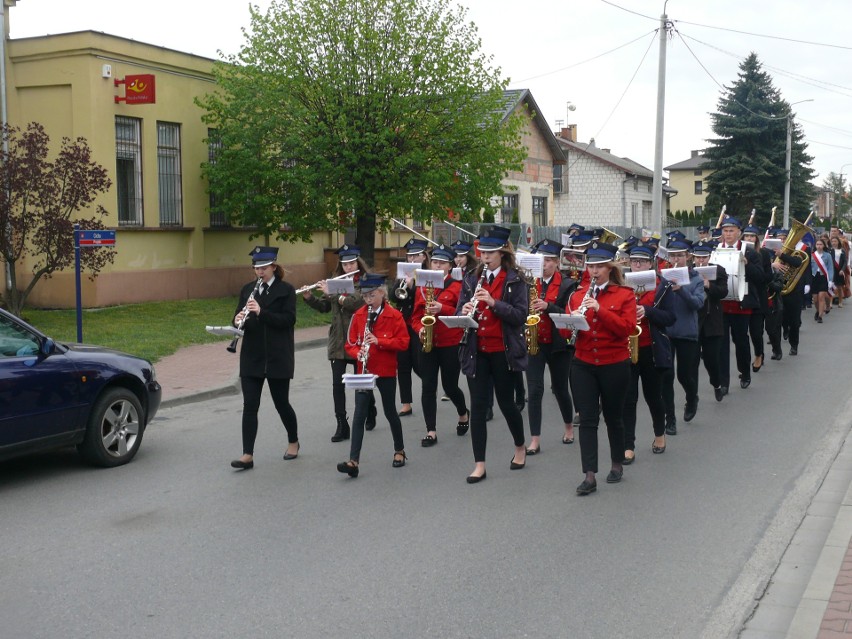 W Przytyku koło Radomia odtworzyli ślub Jana Kochanowskiego z Dorotą Podlodowską