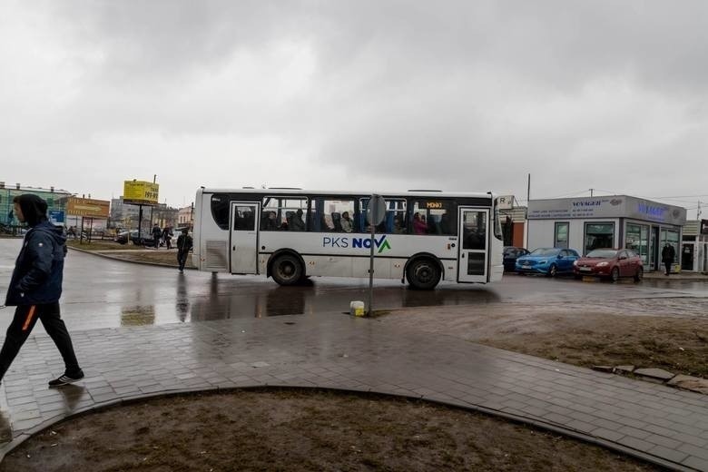 Z powodu koronawirusowych obostrzeń PKS Nova zawiesiła część kursów swoich autobusów (zdjęcia)