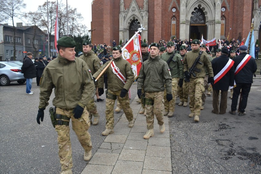 Święto Niepodległości w Częstochowie. Msza święta w Archikatedrze i marsz aleją NMP [ZDJĘCIA]