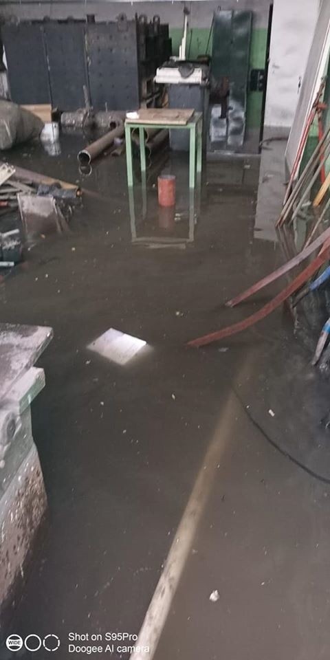 Pompowano wodę z budynku w Gaszowicach
