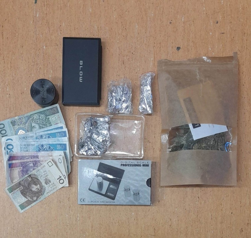 U 34-latki z Ostrowca policjanci znaleźli narkotyki.