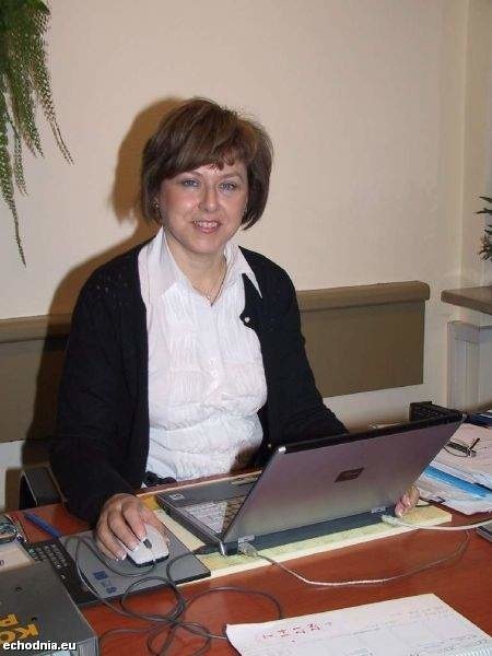 Barbara Kaszycka - pracuje jako inspektor i rzecznik prasowy w Państwowej Inspekcji Pracy w Kielcach. Od kilkunastu lat zawodowo zajmuje się kontrolowaniem przestrzegania przepisów prawa pracy oraz poradnictwem z tego zakresu.