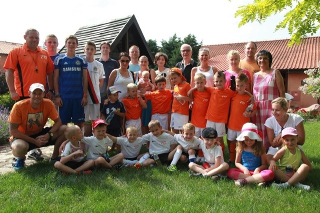 Na wakacyjne obozy młodzi piłkarze wyjeżdżają m.in. do Villi Natura w Dolsku