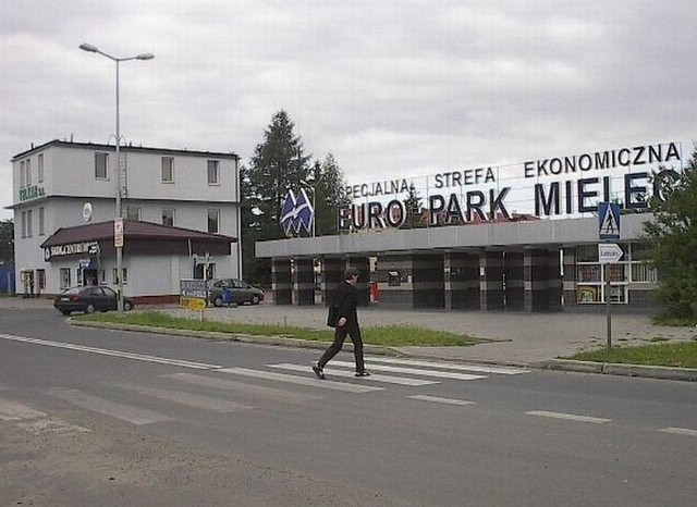 Firmy chcą inwestować w strefie ekonomicznej  Dworzysko w RzeszowieStrefa na Dworzysku w Rzeszowie jest częścią SSE EuroPark w Mielcu.