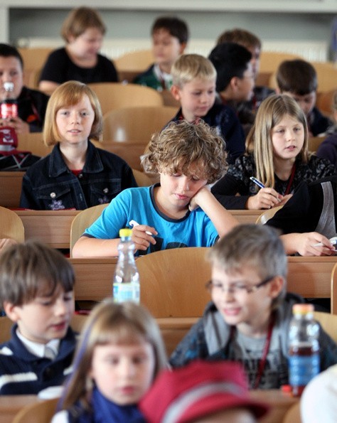 Na wykłady zapisało się w tym semestrze 560 uczniów.