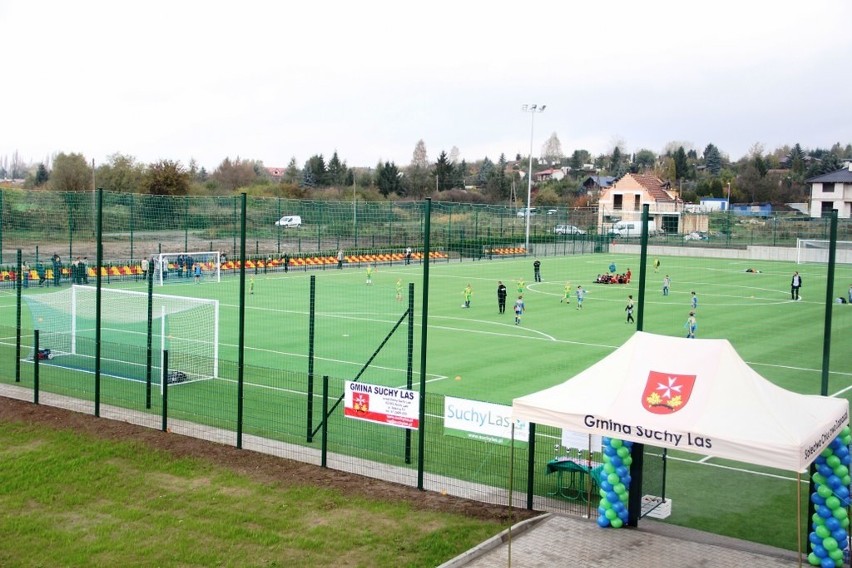 Suchy Las: Mają halę i pływalnię, zbudują stadion