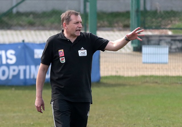 Mariusz Kuras zdążył poprowadzić Energetyk w czterech meczach ligowych.