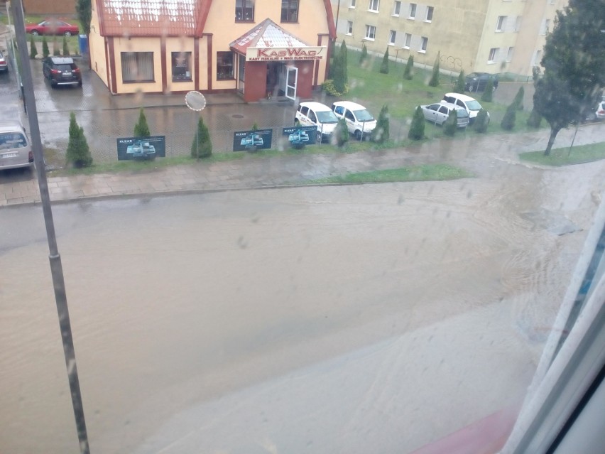 Po ulewie zalane ulice Słupska. Piszcie do nas! [ZDJĘCIA]