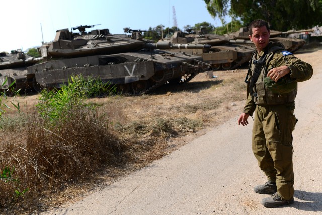 Siły zbrojne Izraela rozpoczęły operację "Wstający świt" jako uderzenie uprzedzające