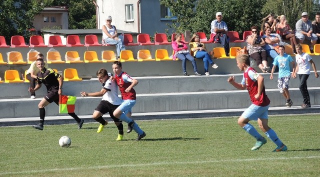 Juniorzy Startu Miastko przegrali 0:1  sobotni mecz na własnym boisku z zespołem Orlęta Reda.