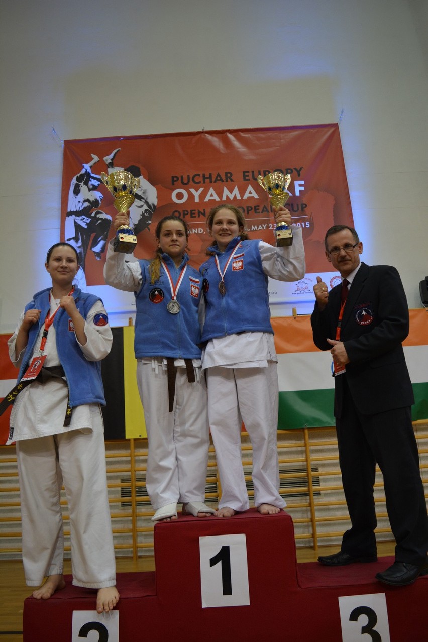 9 medali Jurajskiego Klubu Oyama Karate z Olkusza