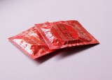 Durex wycofuje prezerwatywy: Mogą pękać! Chodzi o serię Durex Real Feel. Sprawdź, czy masz te prezerwatywy Durex