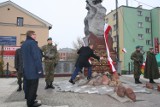 Ostrów Mazowiecka. Pomnik Żołnierzy Wyklętych odsłonięty. Upamiętnia 240 ofiar terroru