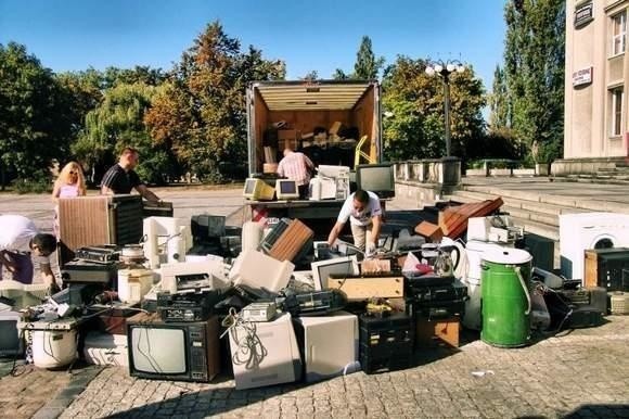 W jednej z edycji "Recykling daje owoce" zebrano 12 ton śmieci. Padł rekord Polski (fot. Arch. Stowarzyszenia Ekspresja)