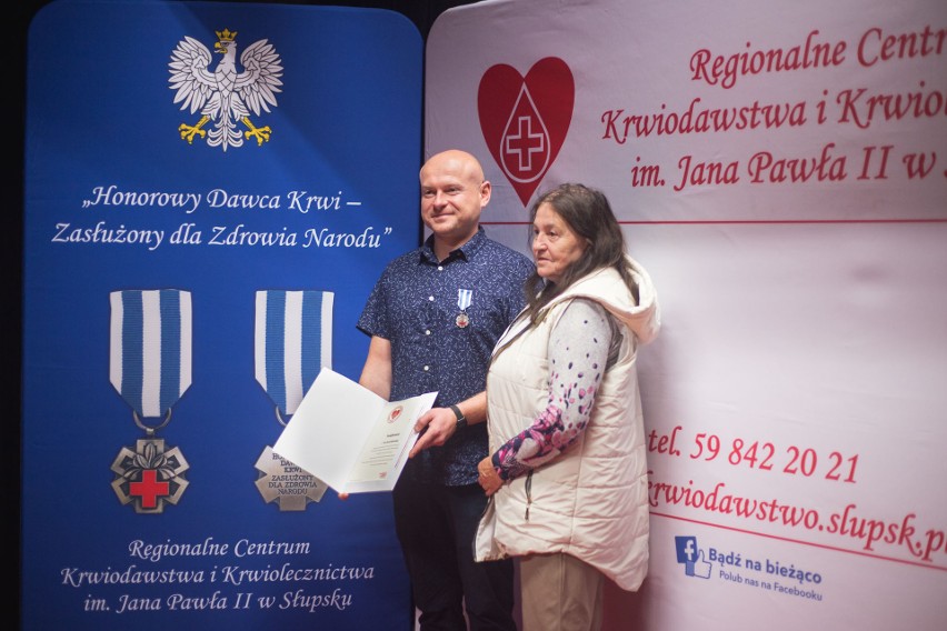 Nagrodzono honorowych dawców krwi ze Słupska. Oddają innym...