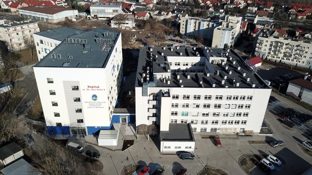 W czwartek, 18 marca otwarto wybudowany za 100 milionów złotych Szpital Ministerstwa Spraw Wewnętrznych i Administracji imienia świętego Jana Pawła II przy ulicy Wojska Polskiego. W zaledwie kilka dni, zajęto już 130 łóżek!