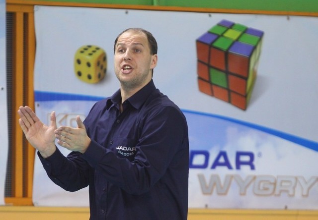 Dominik Kwapisiewicz został drugim trenerem beniaminka PlusLigi kobiet, PTPS Piła.