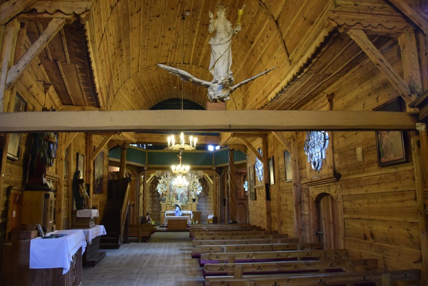 Kościół świętej Anny w Oleśnie.
