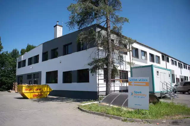 Przedszkole Leonardo to placówka największej fundacji oświatowej w Polsce – Ogólnopolskiego Operatora Oświaty. „Leonardo” jest certyfikowanym przedszkolem froeblowskim. Kolejne zdjęcie --->