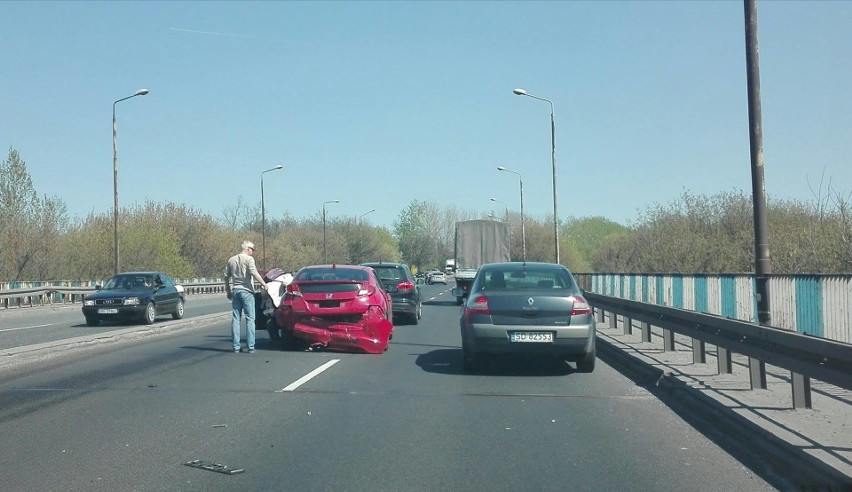 Wypadek na DK94 w Sosnowcu. Trasa jest zakorkowana