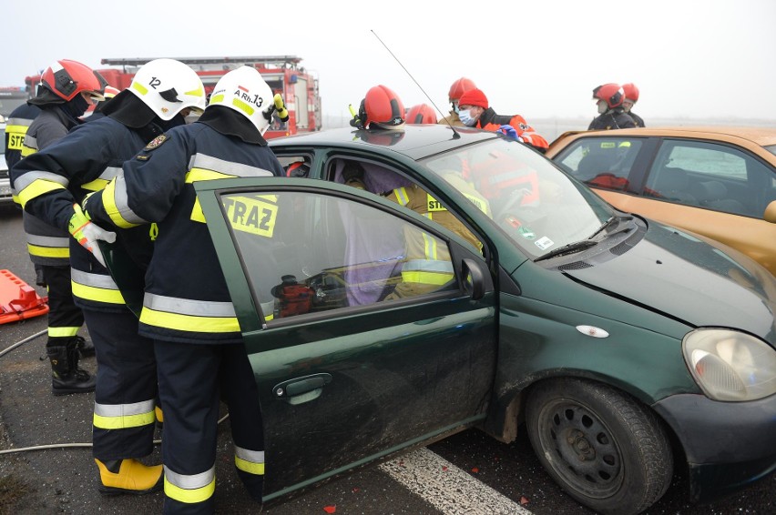 Wypadek w Duńkowiczkach pod Przemyślem. Dwie osoby ranne w zderzeniu toyoty z audi i ciężarówką [ZDJĘCIA]