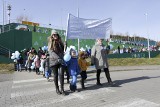 Światowy Dzień Świadomości Autyzmu w Słupsku. „Niebieski marsz” dzieci ulicami miasta