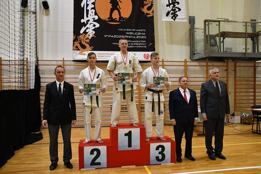 Dwa złote medale zawodnika Klubu Karate Morawica