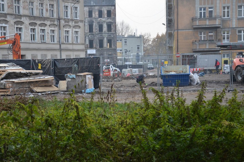 Wrocław: Spielberg skończył kręcić. Zburzyli stację metra i robią parking (ZDJĘCIA)