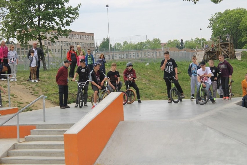 Pokaz ekstremalnej jazdy na skateparku [FOTO]