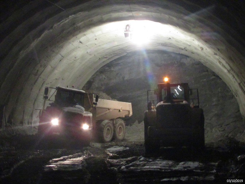 Zakopianka. W tym tygodniu nastąpi połączenie dwóch nitek tunelu 22 10