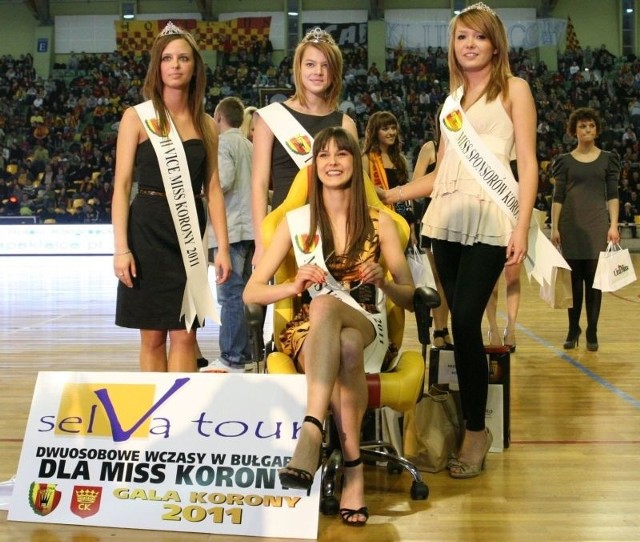 Katarzyna Machnik została Miss Korony 2011. Koronę najpiękniejszej odebrała przed tygodniem na wielkiej gali w Hali Legionów w Kielcach.