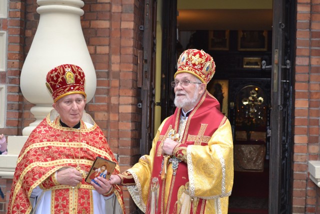 Odpust w cerkwi w Sosnowcu. Modlitwie przewodniczył arcybiskup Szymon, ordynariusz diecezji łódzko-poznańskiej, do której należy sosnowiecka parafia.