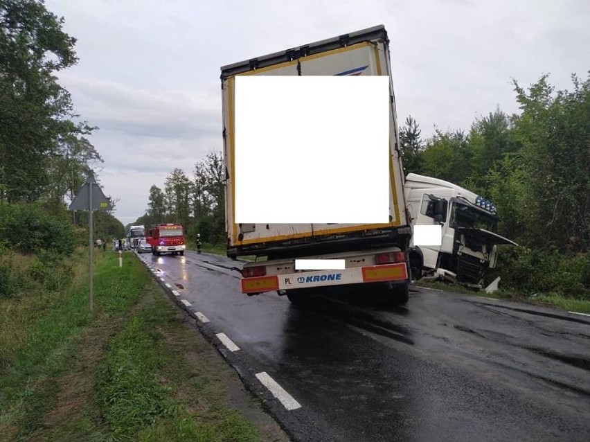 W poniedziałkowe popołudnie na drodze pomiędzy Sulmierzycami...