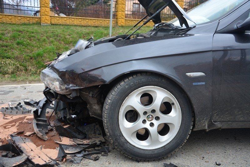 Policjanci wyjaśniają okoliczności zderzenia dwóch...