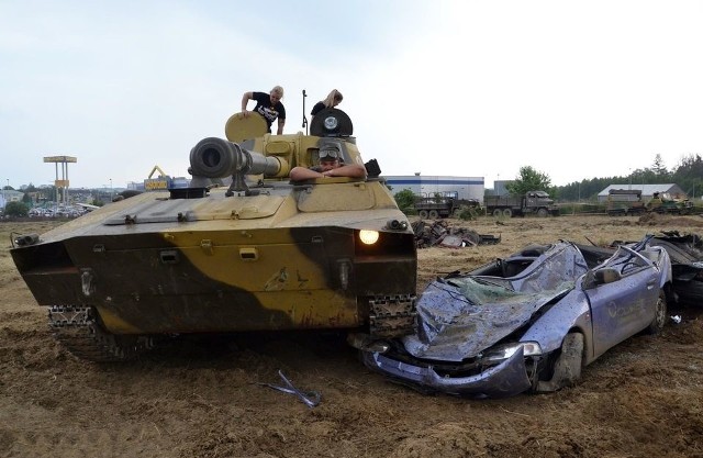 Takie m.in. „pojedynki” będzie można zobaczyć podczas I Małopolskiej Wystawy i Pokazów Militarnych w Kuter Porcie w Nieznanowicach