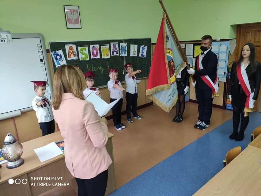 Pasowanie odbyło się 14 października, w Dniu Edukacji...