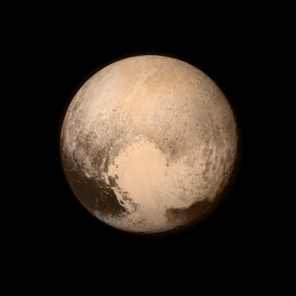 Pluton z bliska - misja sondy New Horizons 14.07.2015