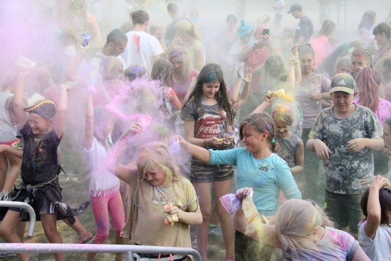 Będzińska Eksplozja Kolorów na plaży nad Czarną Przemszą