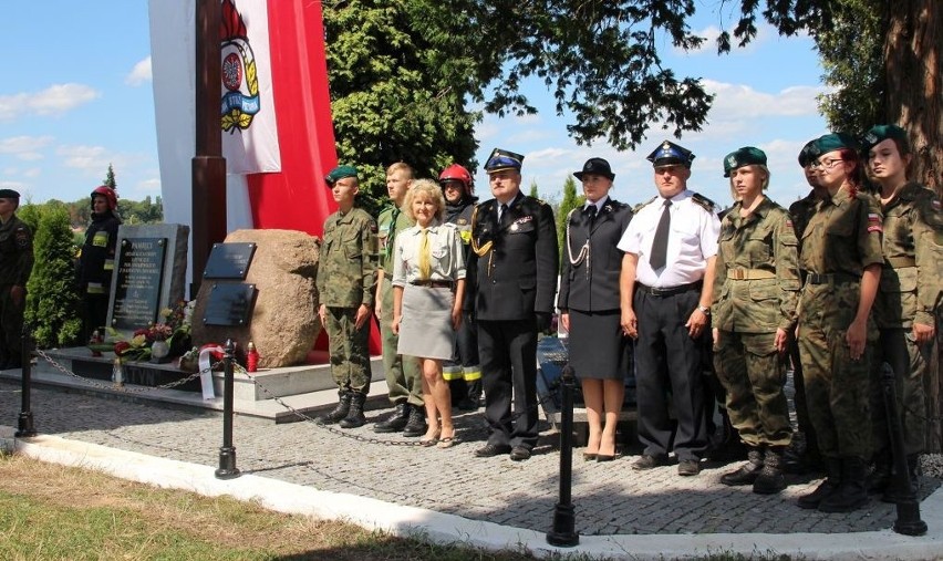 Święto Wojska Polskiego w Lipsku. Uczcili je strażacy, harcerze i strzelcy 