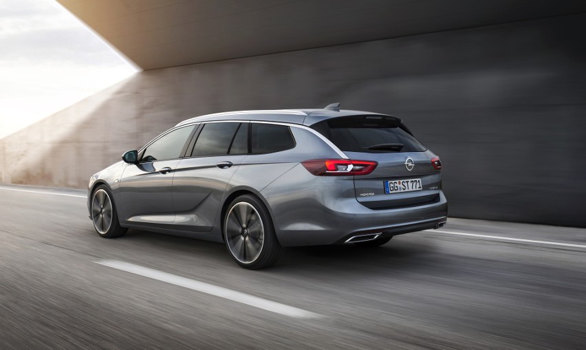 Opel Insignia Sports Tourer...